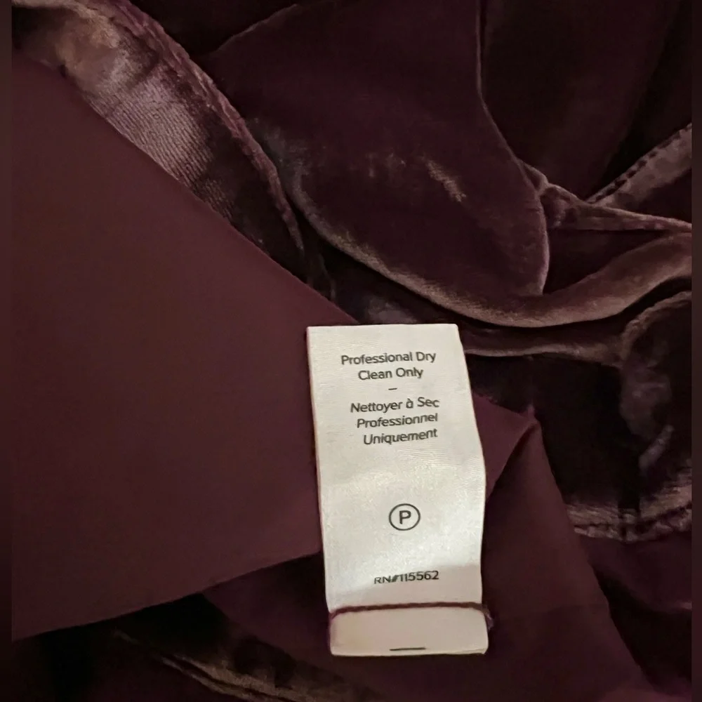 Cinq à Sept Dillon Cropped Velvet Jacket - Picture 11 of 11